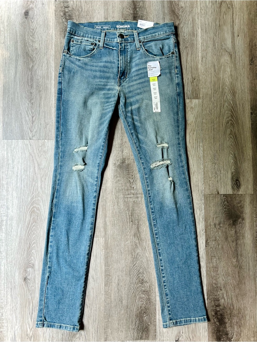 Sonoma “Everyday Jeans” Discontinued y2k Skinny Fit Light Wash Distressed; 30x32 - Picture 4 of 9